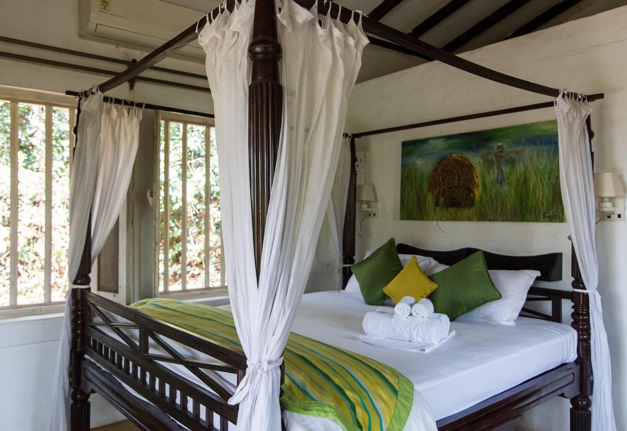 Wildflower Villas - All Villa Hotel, Family Run Candolim Ngoại thất bức ảnh