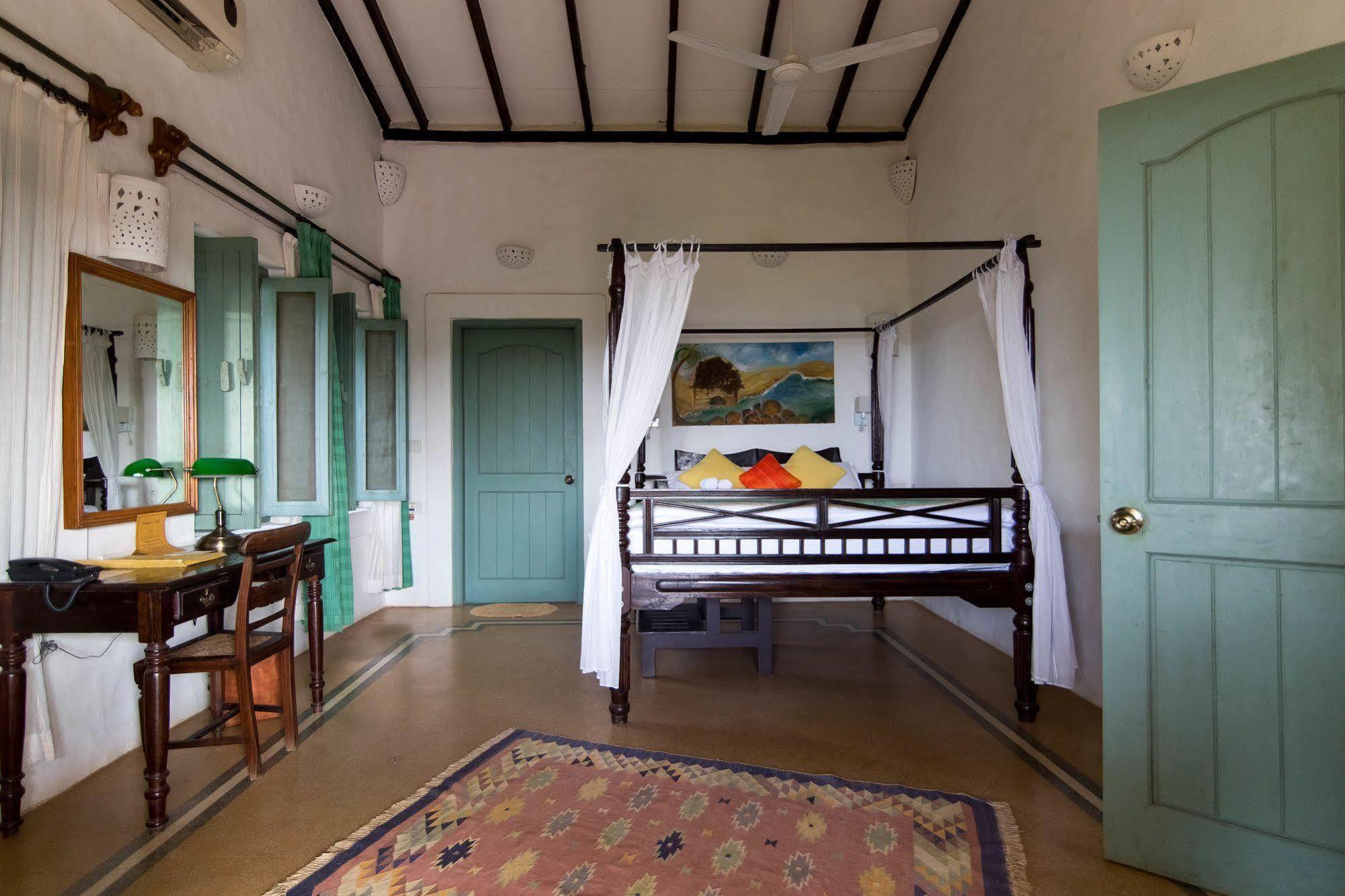 Wildflower Villas - All Villa Hotel, Family Run Candolim Ngoại thất bức ảnh
